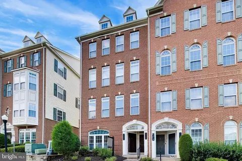 325 A Munahan Cir, Indian Head, MD 20640