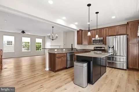 27 Steeplechase Dr, La Plata, MD 20646