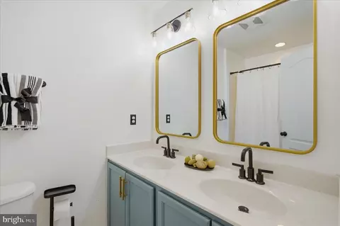 Bath - 6735 Mccormick Dr, Bryans Road, MD 20616 photo 3 of 4