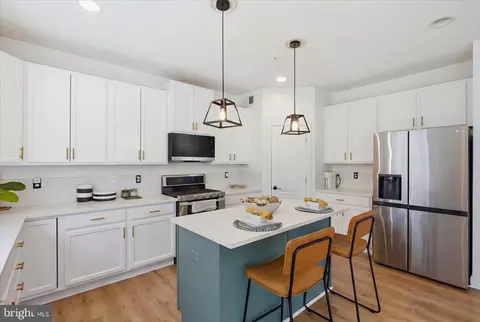 Kitchen - 6735 Mccormick Dr, Bryans Road, MD 20616 photo 3 of 4