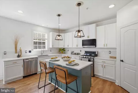 6735 Mccormick Dr, Bryans Road, MD 20616