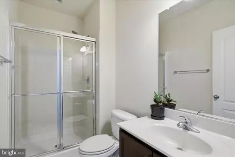 Entry Way - 6735 Mccormick Dr, Bryans Road, MD 20616 photo 6 of 7
