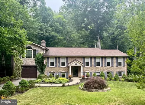 5317 Lily Ct, La Plata, MD 20646