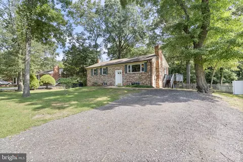 Exterior - 3754 Gardiner Rd, Waldorf, MD 20601 photo 2 of 13