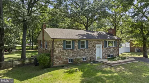 Exterior - 3754 Gardiner Rd, Waldorf, MD 20601 photo 9 of 13