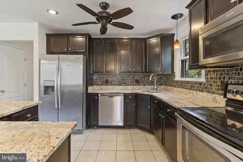 Kitchen - 3754 Gardiner Rd, Waldorf, MD 20601 photo 4 of 4