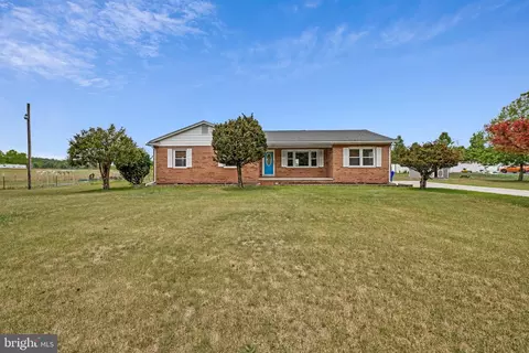 3801 Gardiner Rd, Waldorf, MD 20601