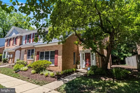 106 Huckleberry Dr, La Plata, MD 20646