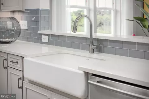 Kitchen - 10410 Halmstad Dr, Waldorf, MD 20601 photo 6 of 6