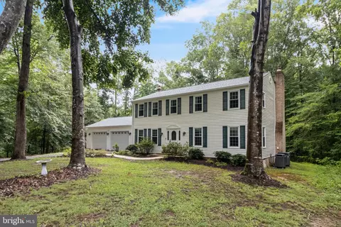 9620 Terri Dr, La Plata, MD 20646