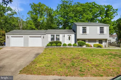 1034 Saint Pauls Dr, Waldorf, MD 20602