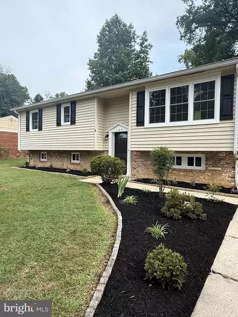 105 Jenkins Dr, Indian Head, MD 20640