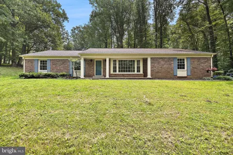 6250 Sleepy Hollow Rd, La Plata, MD 20646