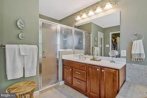 Bath - 11565 Magnolia Ct, Issue, MD 20645 photo 2 of 3