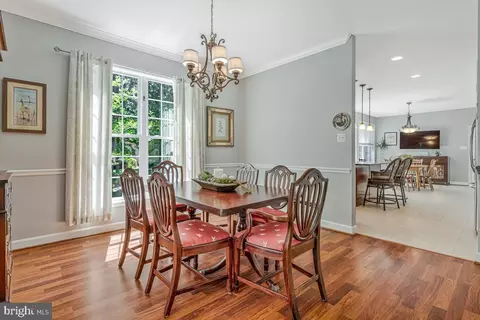 Dining - 11565 Magnolia Ct, Issue, MD 20645 photo 3 of 4