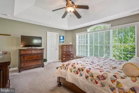 Bedroom - 11565 Magnolia Ct, Issue, MD 20645 photo 3 of 6