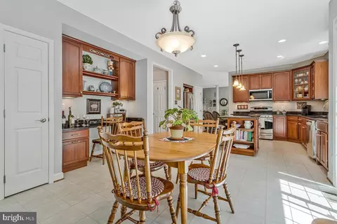 Kitchen - 11565 Magnolia Ct, Issue, MD 20645 photo 6 of 6