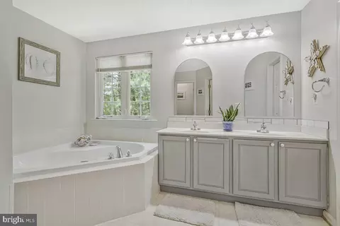 Bath - 11280 Lord Baltimore Dr, Issue, MD 20645 photo 1 of 3