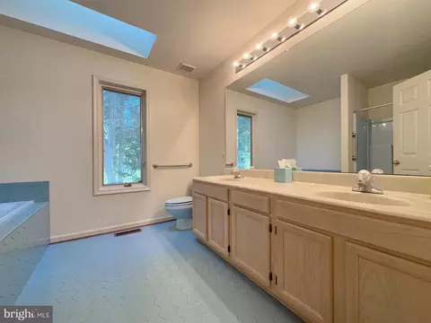 Bath - 14495 Over Creek Dr, Issue, MD 20645 photo 5 of 6