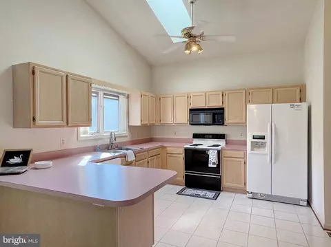 Kitchen - 14495 Over Creek Dr, Issue, MD 20645 photo 1 of 5