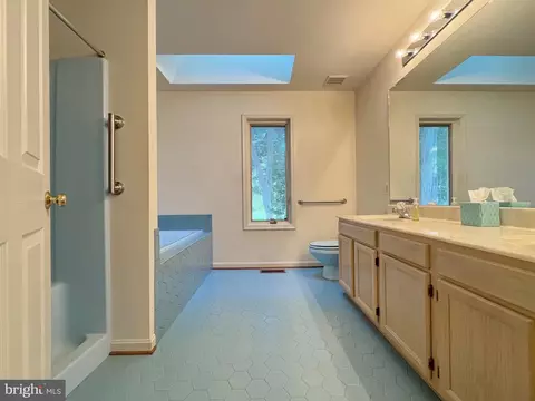 Bath - 14495 Over Creek Dr, Issue, MD 20645 photo 4 of 6