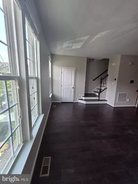 Living - 3166 High Rocks Pl, Waldorf, MD 20601 photo 3 of 4