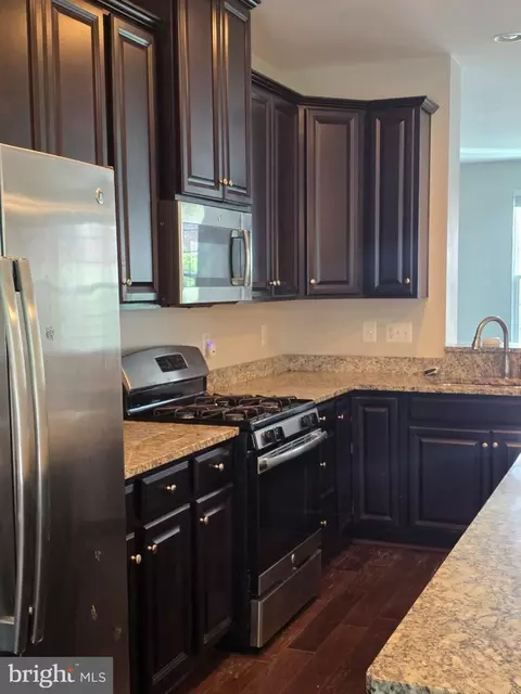 Kitchen - 3166 High Rocks Pl, Waldorf, MD 20601 photo 3 of 5