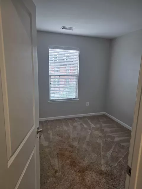 Bedroom - 3166 High Rocks Pl, Waldorf, MD 20601 photo 4 of 5