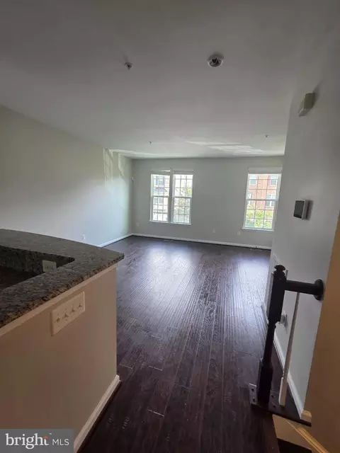 Living - 3166 High Rocks Pl, Waldorf, MD 20601 photo 2 of 4