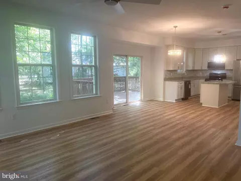 Living - 14645 Balsam Ct, Swan Point, MD 20645 photo 4 of 7