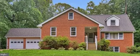7185 Hawthorne Rd, La Plata, MD 20646