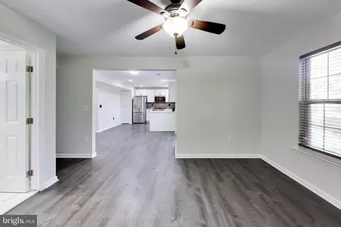 Living - 2809 Hackney Ln, Waldorf, MD 20602 photo 4 of 5