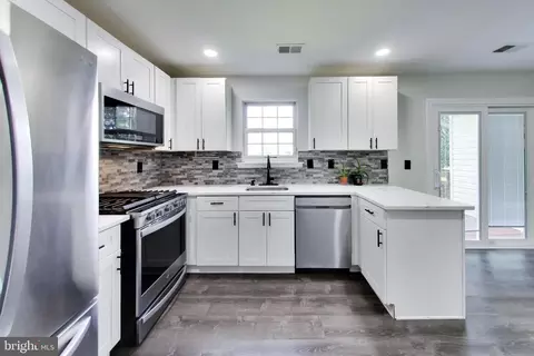 Kitchen - 2809 Hackney Ln, Waldorf, MD 20602 photo 4 of 4