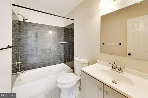 Bath - 2809 Hackney Ln, Waldorf, MD 20602 photo 3 of 3