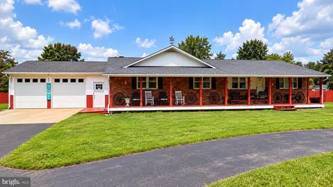 10651 A Deacon Rd, White Plains, MD 20695