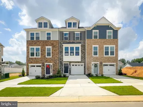5505 Aberdeen Pl, White Plains, MD 20695