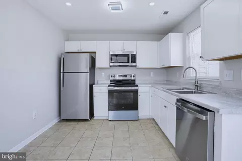 Kitchen - 4426 Eagle Ct, Waldorf, MD 20603 photo 3 of 4