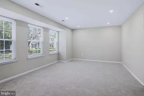 Living - 4426 Eagle Ct, Waldorf, MD 20603 photo 2 of 4