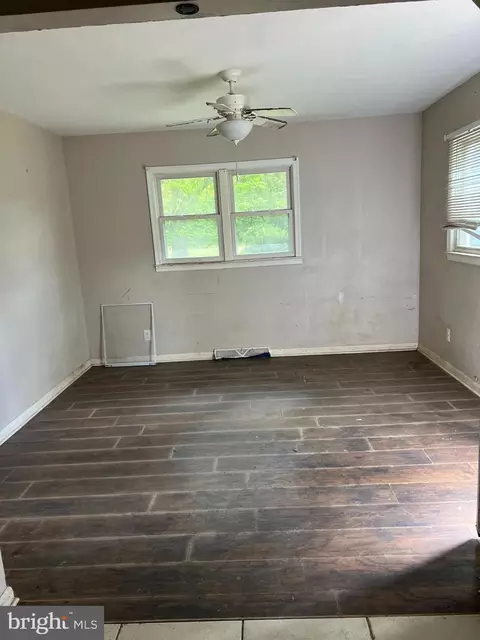 Living - 3551 Malcolm Rd, Brandywine, MD 20613 photo 1 of 3