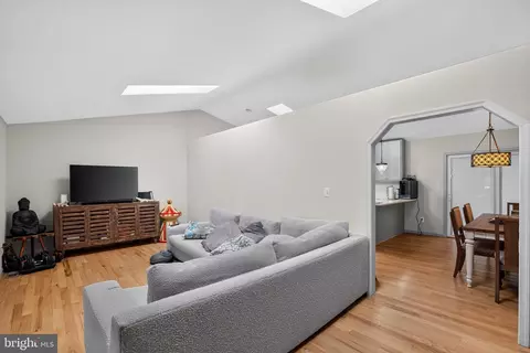 Living - 14750 Jennifer Ct, Swan Point, MD 20645 photo 1 of 1