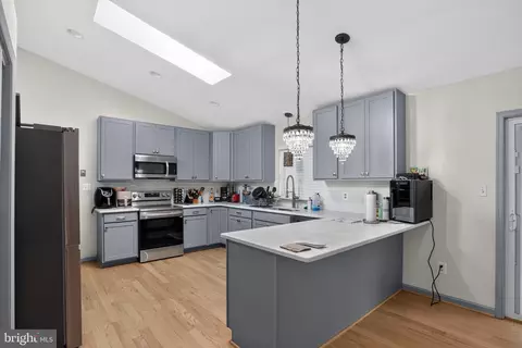 Kitchen - 14750 Jennifer Ct, Swan Point, MD 20645 photo 2 of 2