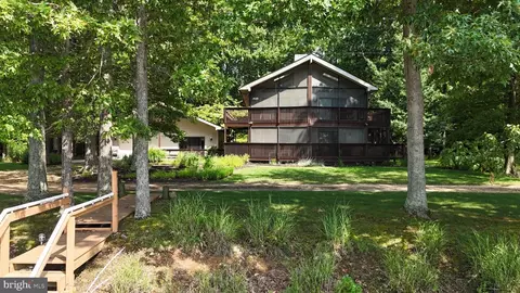 12575 Shore Pl, Nanjemoy, MD 20662