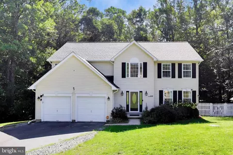 6157 Trotters Glen Dr, Hughesville, MD 20637