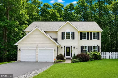 6157 Trotters Glen Dr, Hughesville, MD 20637