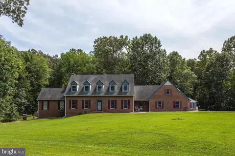 4340 Guinevere Ln, Pomfret, MD 20675