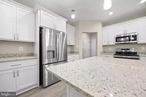 Kitchen - 11330 Lord Baltimore Dr, Issue, MD 20645 photo 4 of 5