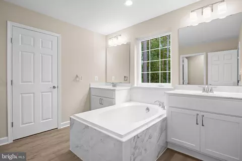 Entry Way - 11330 Lord Baltimore Dr, Issue, MD 20645 photo 6 of 9