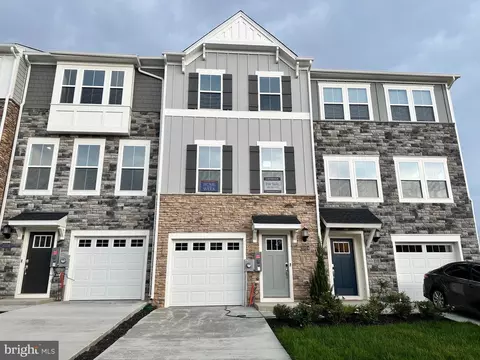 10515 Cobbler Pl, White Plains, MD 20695