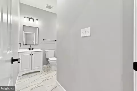 Entry Way - 4 Travers Rd, Indian Head, MD 20640 photo 7 of 11
