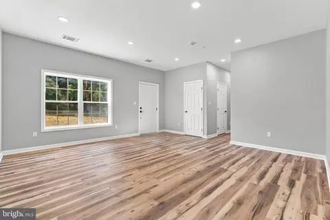 Entry Way - 4 Travers Rd, Indian Head, MD 20640 photo 3 of 11